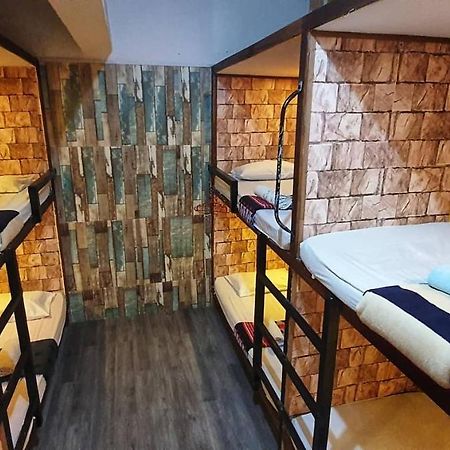 הוסטל קוטה קינבלו Escape Backpackers Kk מראה חיצוני תמונה