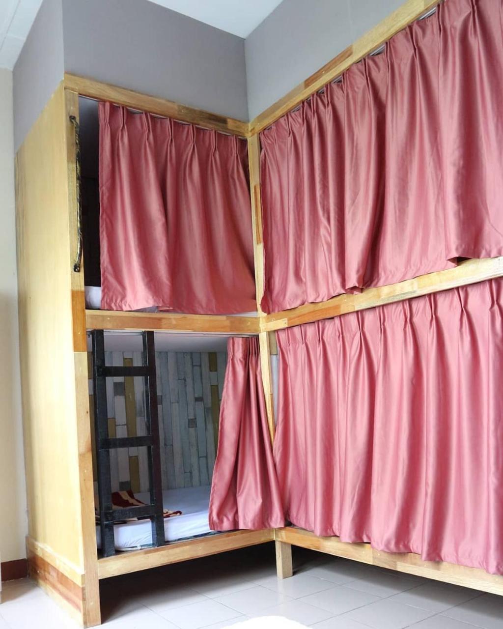 הוסטל קוטה קינבלו Escape Backpackers Kk מראה חיצוני תמונה