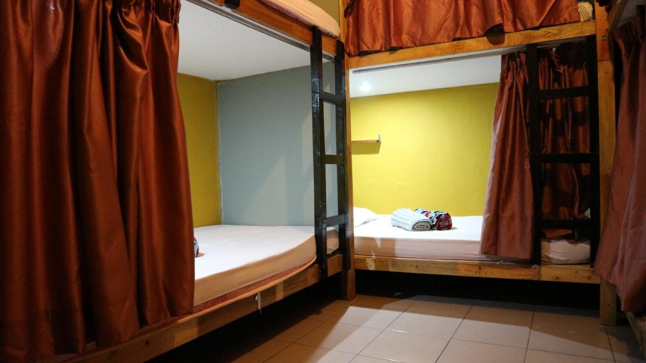 הוסטל קוטה קינבלו Escape Backpackers Kk מראה חיצוני תמונה
