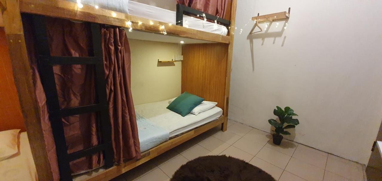 הוסטל קוטה קינבלו Escape Backpackers Kk מראה חיצוני תמונה