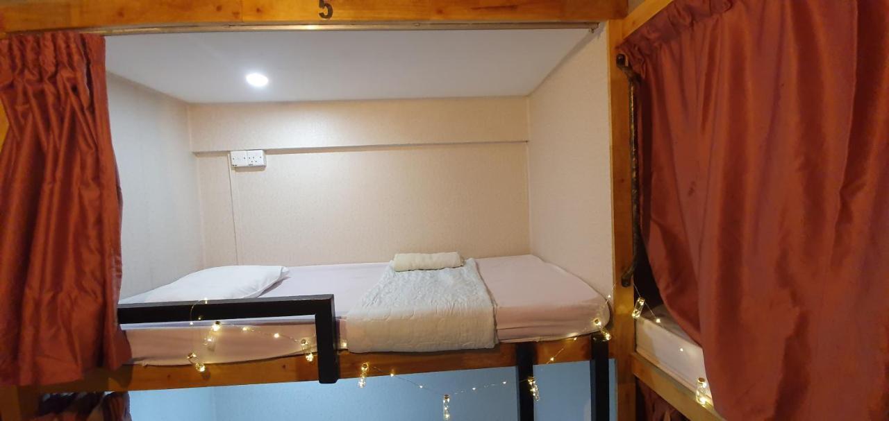 הוסטל קוטה קינבלו Escape Backpackers Kk מראה חיצוני תמונה