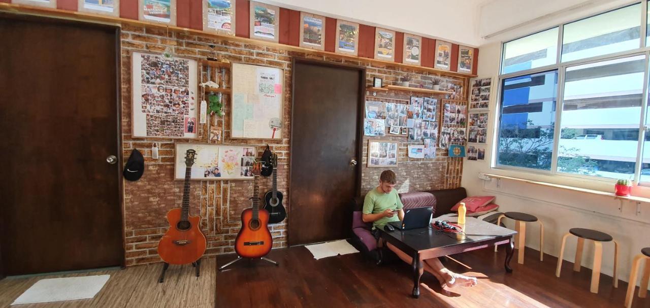 הוסטל קוטה קינבלו Escape Backpackers Kk מראה חיצוני תמונה